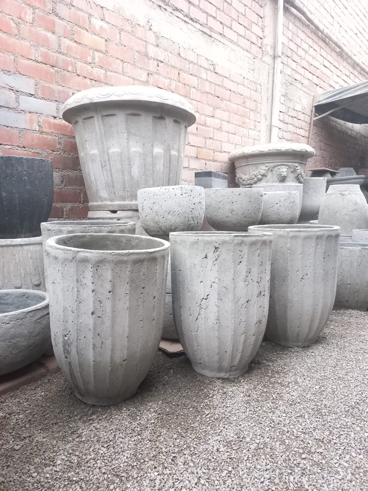 Maceta Maceta de concreto natural en textura porosa - Clásico